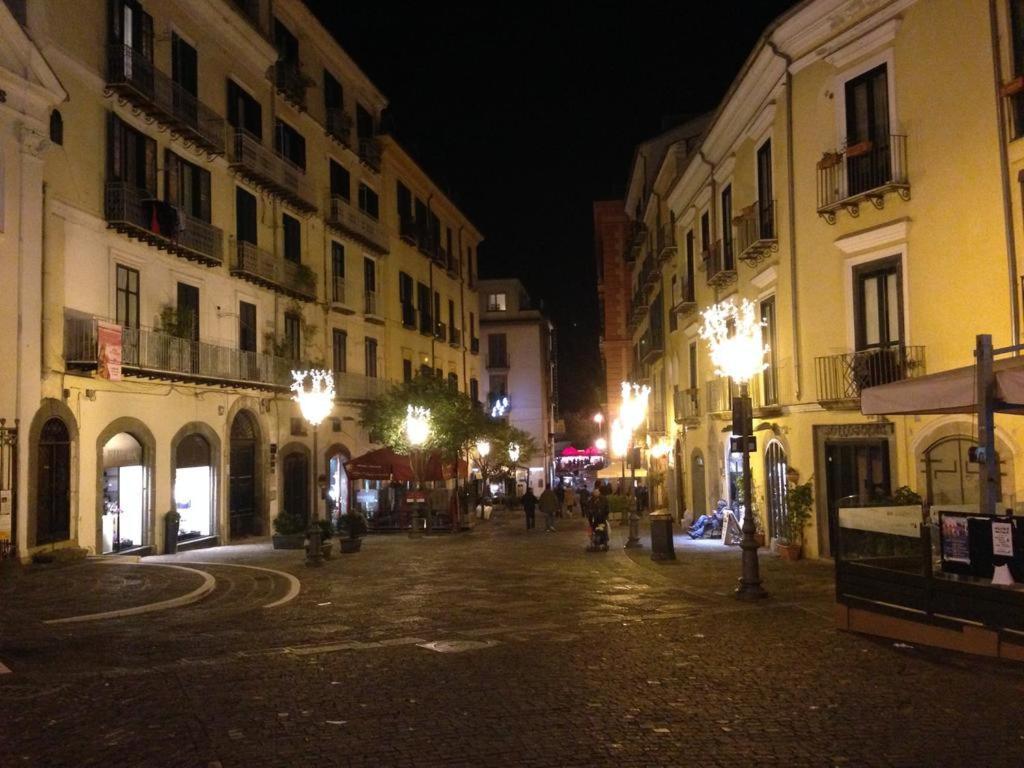 Zelzar Salerno Centro Hotel Buitenkant foto