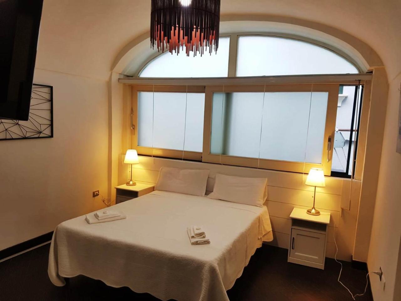 Zelzar Salerno Centro Hotel Buitenkant foto