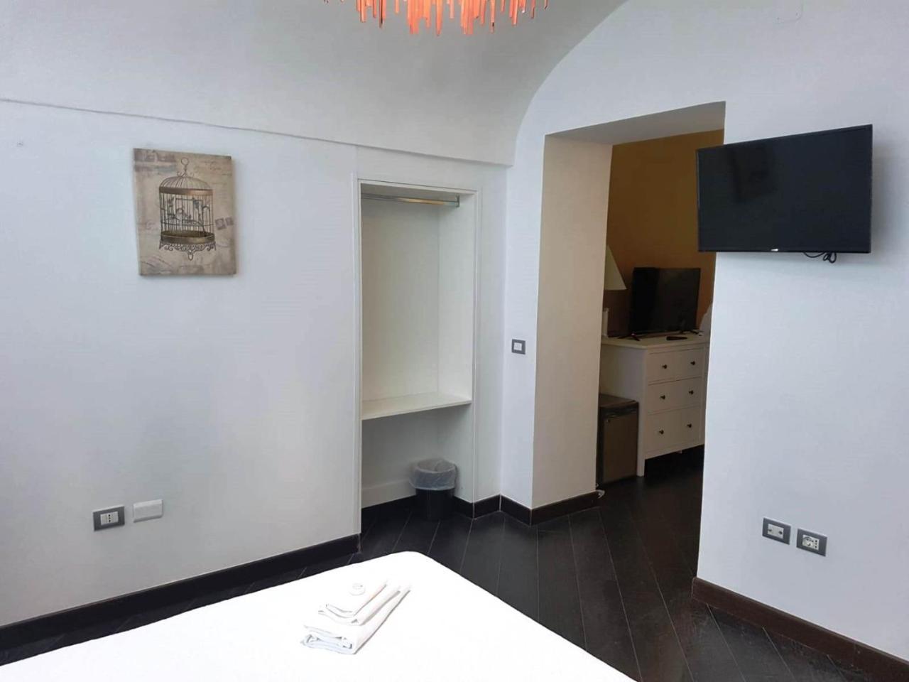 Zelzar Salerno Centro Hotel Buitenkant foto